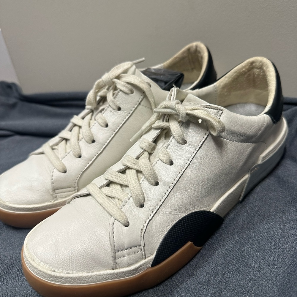 Dolce Vita Cream and Black Footwear